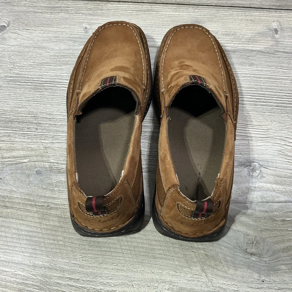 Clarks Men's Slip On Loafers Brown Nubuck Leather Comfort Casual Shoes Size US 9